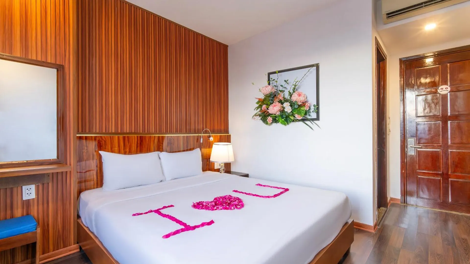 Lamore Hotel Da Nang 3*,
